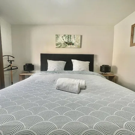 Maisonnette Cosy Avec Exterieur En Centre-ville Marmande